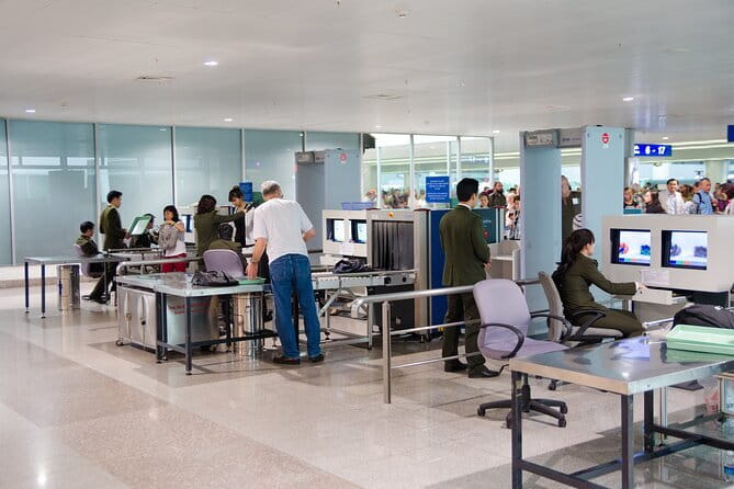 Fast Track VIP Service Tan Son Nhat Airport (Ho Chi Minh-Vietnam) - How much time can you really save?