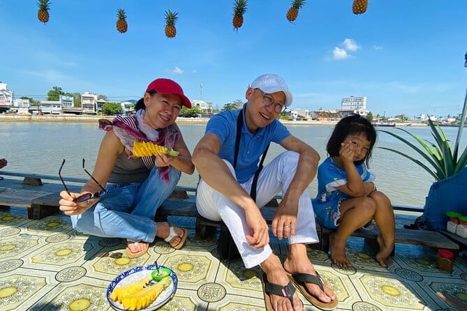 Floating Market & Hidden Canals – Small Group Morning Boat Tour - A family noodle house with a hands-on stop