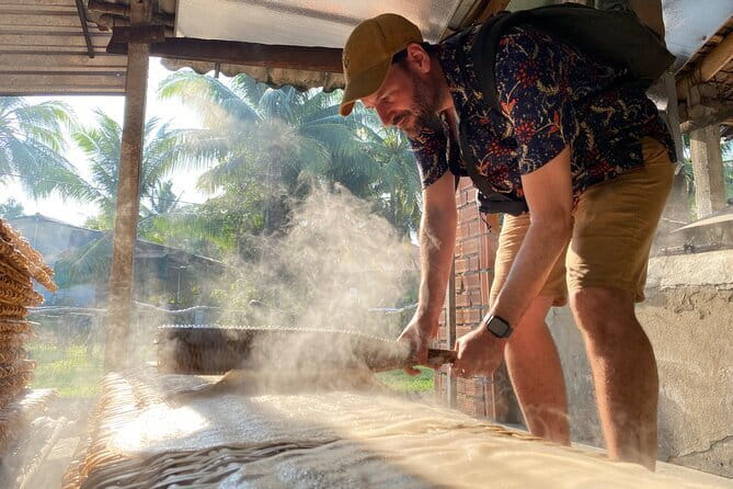 Floating Market & Hidden Canals – Small Group Morning Boat Tour - Cai Rang land market and everyday shopping