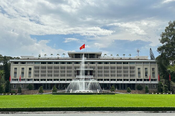 [Free E-sim] Half Day Guided Tour in Ho Chi Minh City - The guides can make the difference