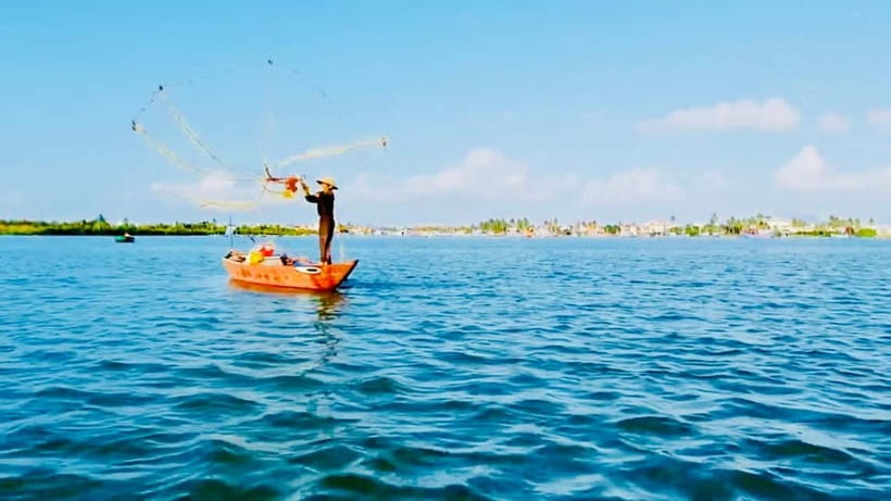From Da Nang: Hoi An Old Town Tour, Night Market & Boat Ride - Hoi An’s lantern-lit night market