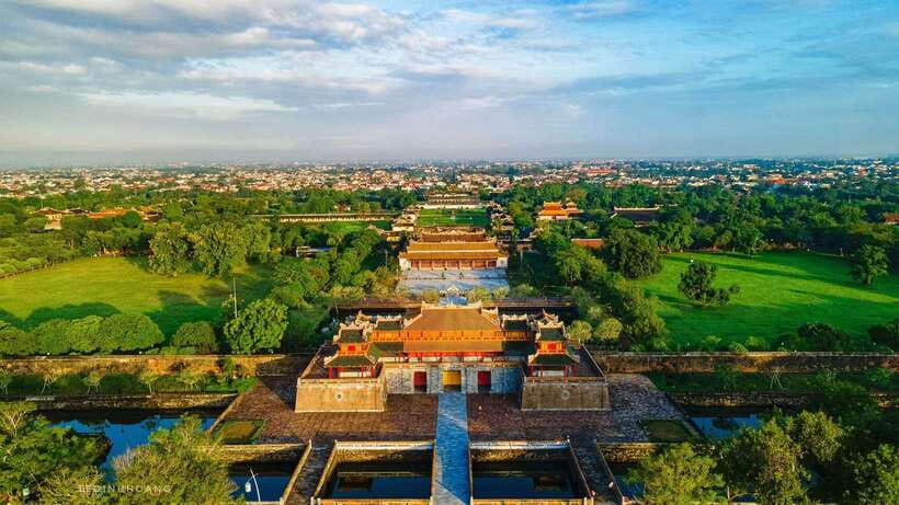 From Da Nang/Hoian/Hue: Hue Imperial City Full-Day Tour - Vietnamese lunch is better than a simple fuel stop