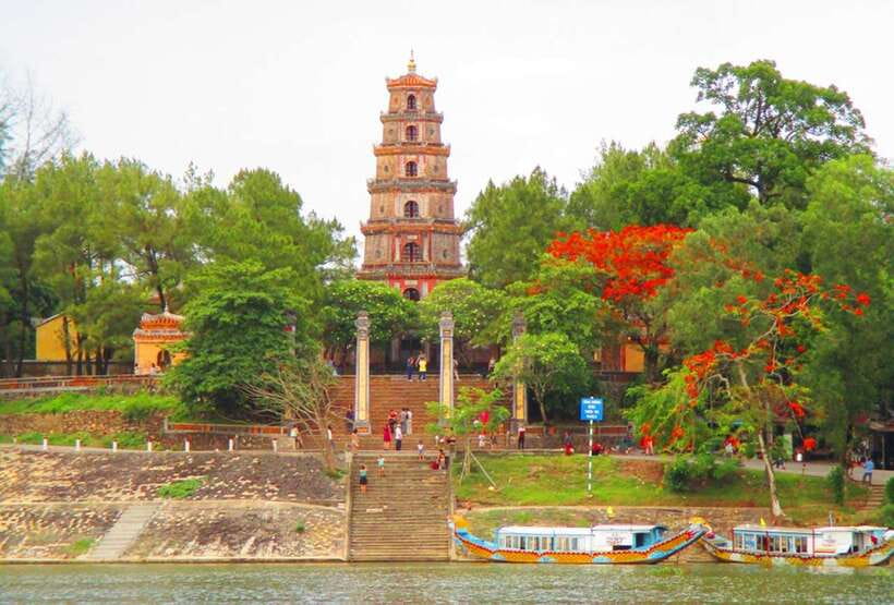 From Da Nang/Hoian/Hue: Hue Imperial City Full-Day Tour - The Hue Citadel puts the Nguyen dynasty in context