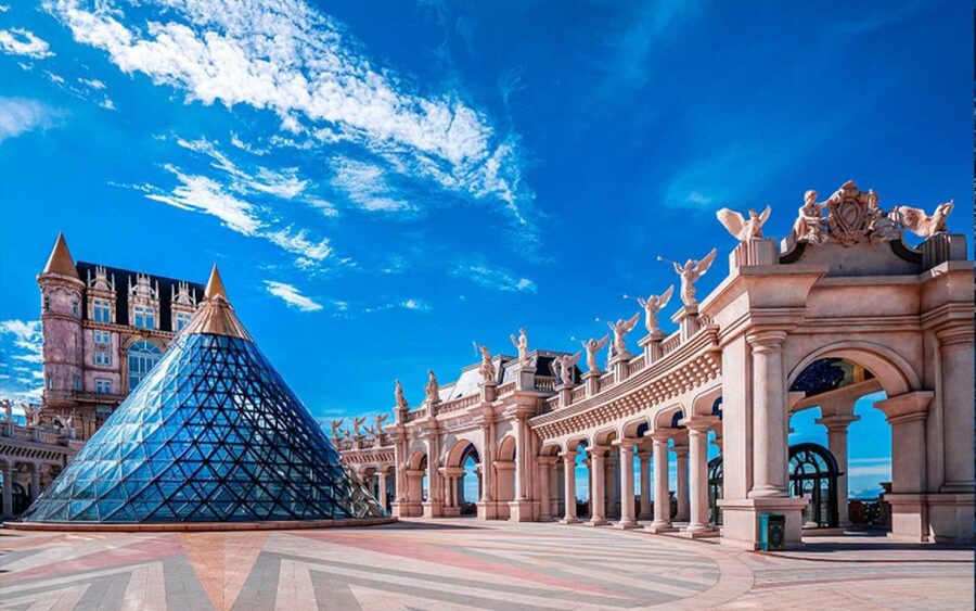 From Da Nang or Hoi An: Ba Na Hills Golden Bridge Tour - Weather, crowds, and physical demands