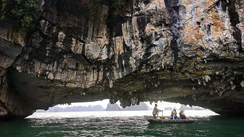 From Hanoi: 1 -Day Halong Bay Cruise With Big & Small Groups - Luon Cave by kayak or bamboo boat