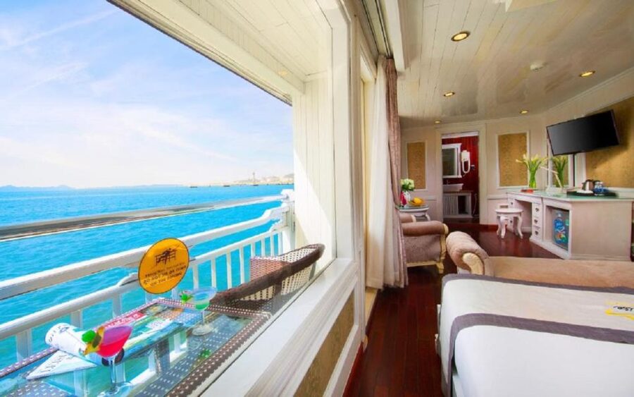 From Hanoi: 2-Day Bai Tu Long Bay Luxury Cruise with Jacuzzi - Day one: limestone views, kayaking, and time on deck