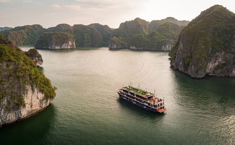 From Hanoi: 2-Day Halong and Lan Ha Bay La Pandora Cruise - Kayaking and swimming near Ong Cam