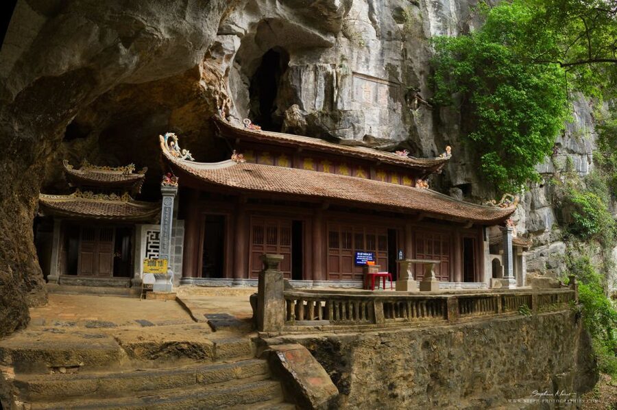 From Hanoi: 2-Day Ninh Binh Tour with Accommodation & Meals - A three-generation home in Tam Coc