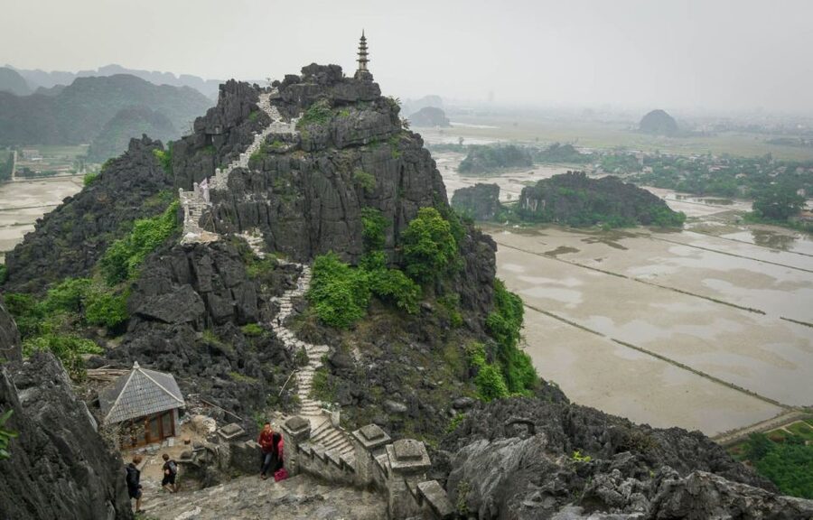 From Hanoi: 2-Day Ninh Binh Tour with Ha Long Bay Cruise - Nearly 500 steps to Mua Cave’s summit