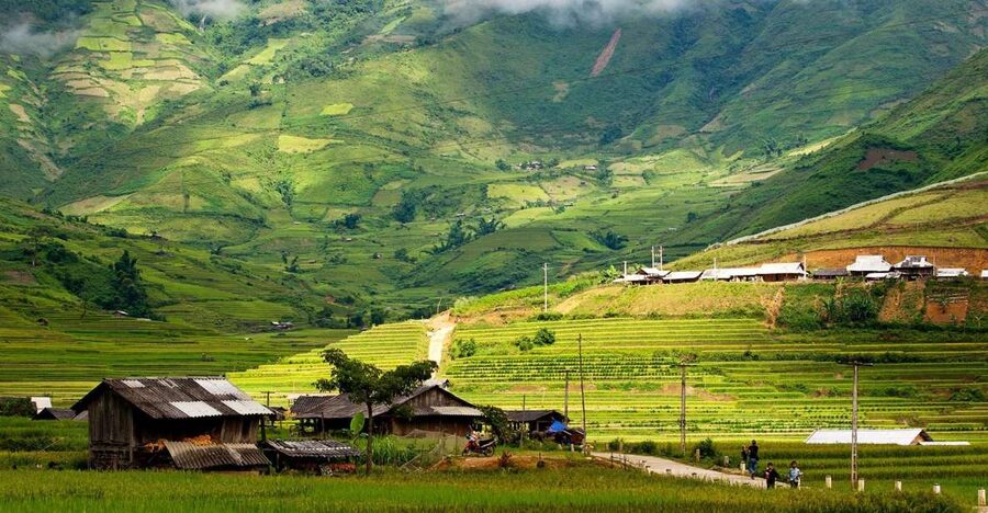 From Hanoi: 2-Day Sapa Trekking Trip with Homestay & Meals - Leaving Hanoi before sunrise
