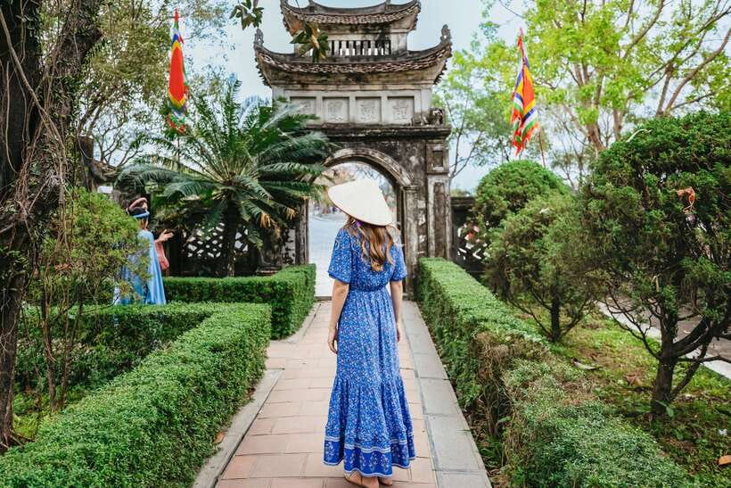 From Hanoi: Full-Day Ninh Binh Highlights Small Group Tour - The 500-step climb at Mua Cave