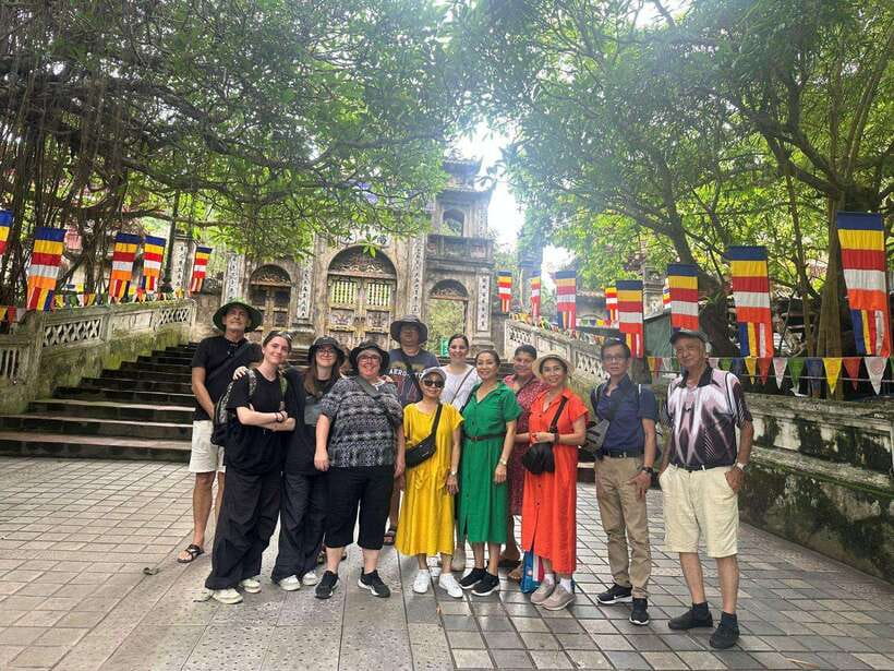 From Hanoi: Full-Day Perfume Pagoda Group Tour with Lunch - How the guides shape the experience