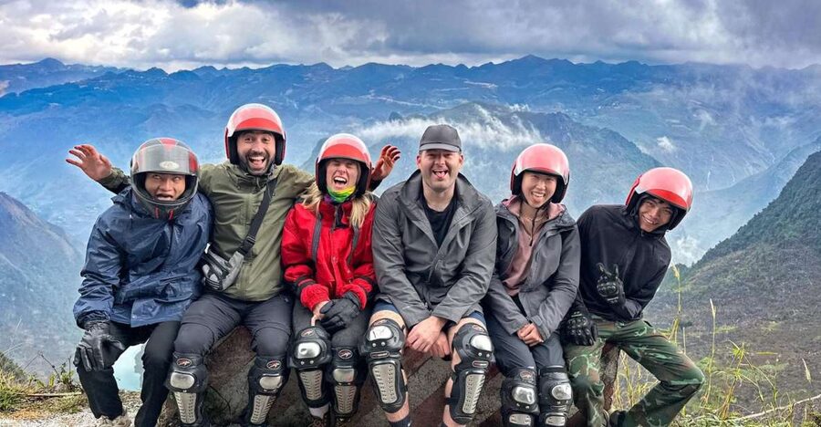 From Hanoi: Ha Giang Loop 4-Night 4-Day with Easy Rider - Day 1: Chin Khoanh Pass and the Hmong King’s Palace