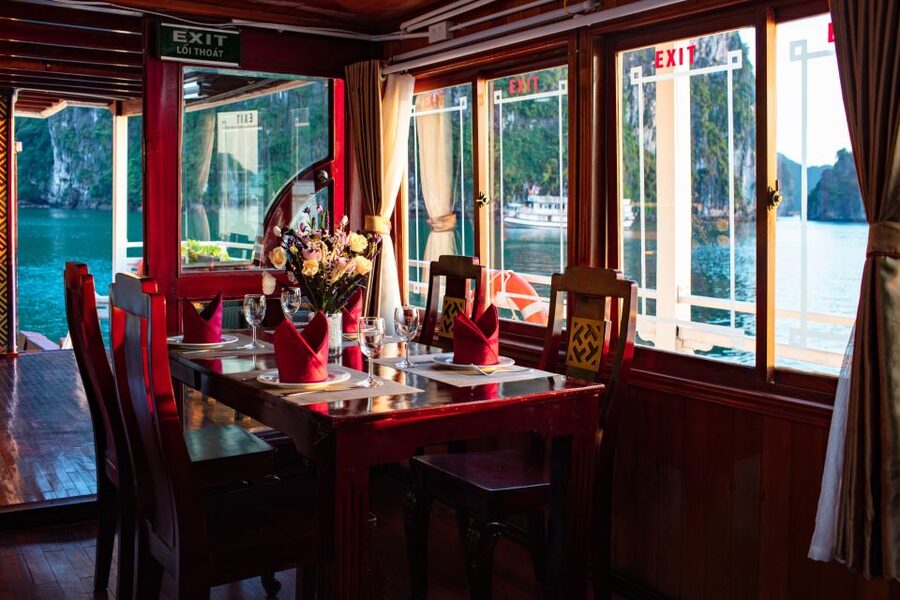 From Hanoi: Ha Long - Bai Tu Long Bay 2-Day 1-Night Cruise - Day two: Tai Chi, Thien Canh Son Cave, and Hon Co Island