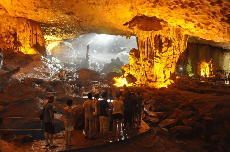 From Hanoi: Halong Bay Day Trip w/ Cave, Island & Kayak - Kayaking or bamboo boat at Luon Cave
