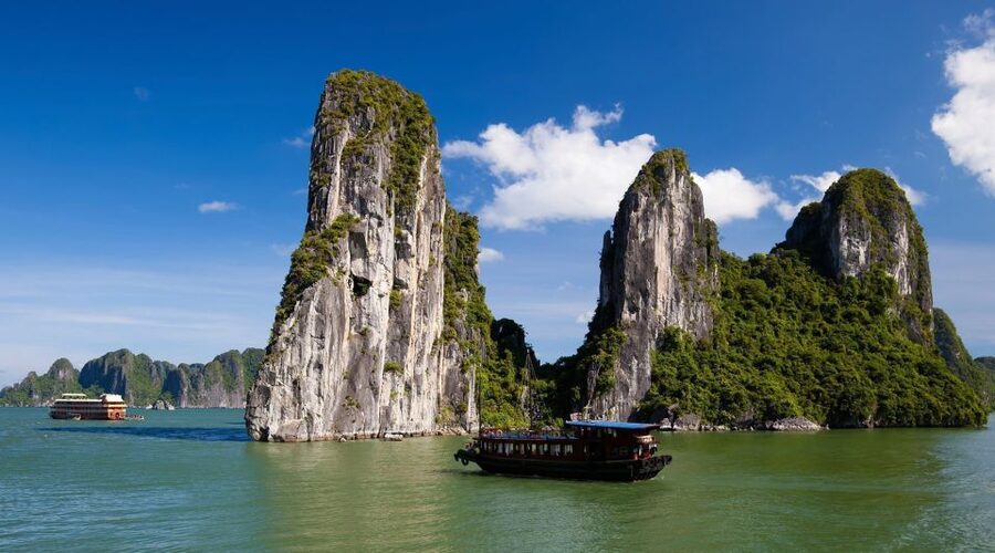 From Hanoi: Halong Bay Day Trip with Lunch and Transfers - Crowds, comfort and the less polished moments