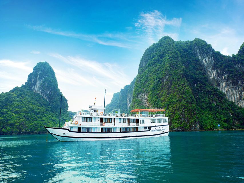 From Hanoi: Halong Explorer 3-Day Deluxe Cruise - The highway ride from Hanoi to Tuan Chau