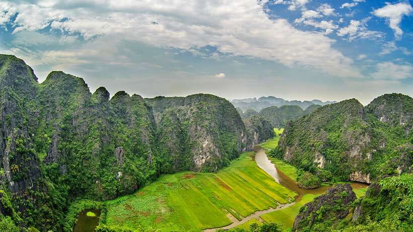 From Hanoi: Hoa Lu/Bai Dinh-Tam Coc/Trang An-Mua Cave Tours - What the $22 price really buys
