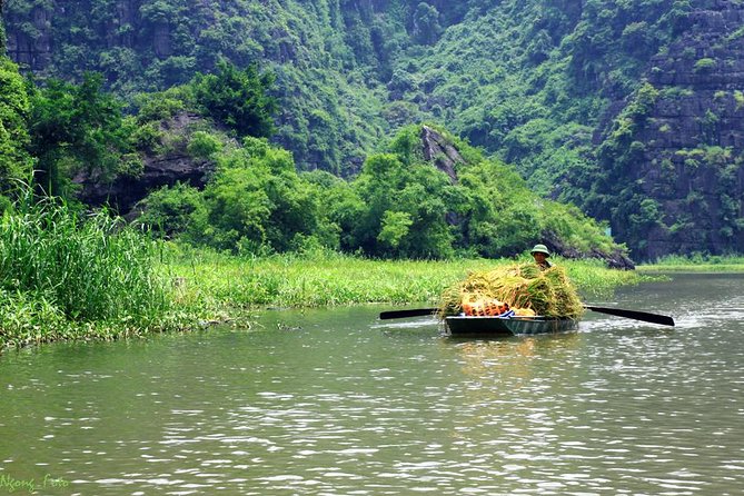 From Hanoi: Hoa Lu - Tam Coc boating - Cycling & Mua Cave visit - Lunch with Vietnamese dishes