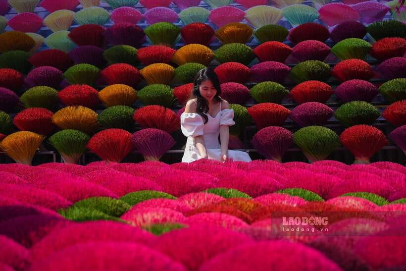 From Hanoi: Incense Village & Train Street Small Group Tour - Why this half-day trip works well from Hanoi