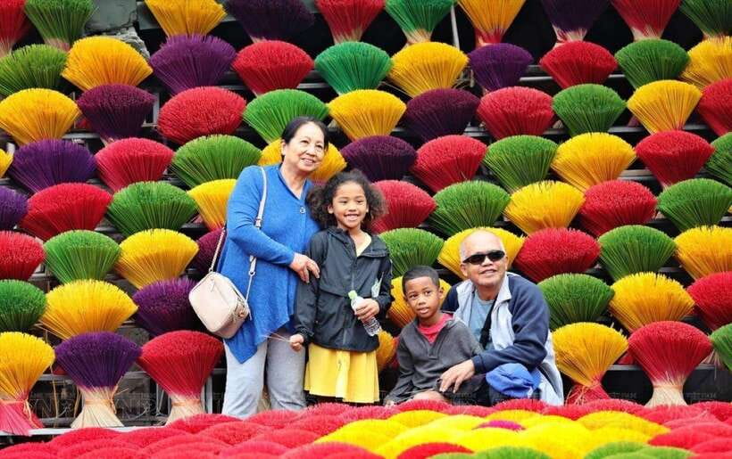 From Hanoi: Incense Village & Train Street Small Group Tour - Leaving the village around 10:00 AM