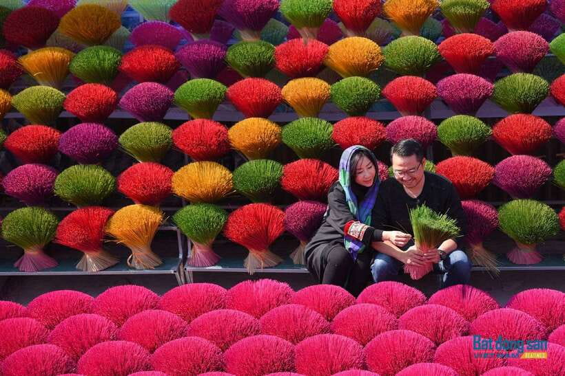 From Hanoi: Incense Village & Train Street Small Group Tour - The morning pickup in Hoàn Kiếm
