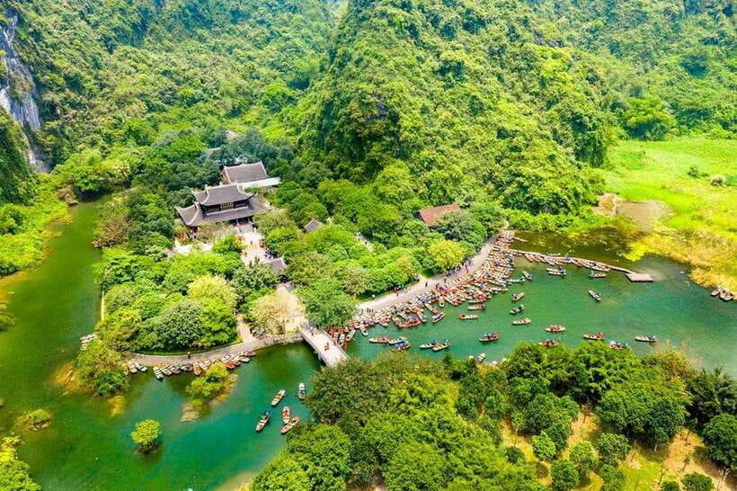 From Hanoi: Ninh Binh Boat Ride, Mua Cave Hike, Temple Visit - Trang An and Tam Coc offer two different river moods