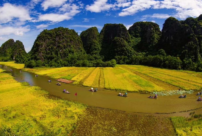 From Hanoi: Ninh Binh Boat Ride, Mua Cave Hike, Temple Visit - Guides can make the packed schedule work