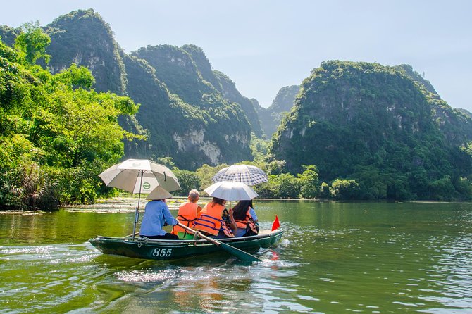 From Hanoi: Ninh Binh Tour Highlights - Transfer & Buffet Lunch - The early pickup and road to Ninh Binh