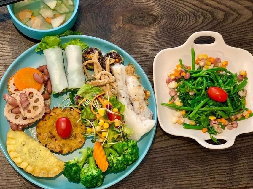 From Hanoi: Old Quarter Vegetarian Food Tour - The optional Train Street addition