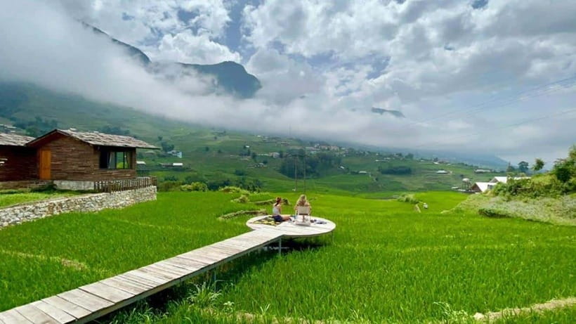 From Hanoi: Premium 2-Day Sapa Adventure with DCAR Limousine - Accommodation, food, and extra costs