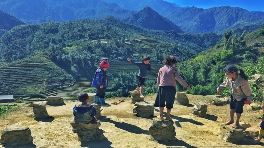 From Hanoi: Sapa 3-Day Medium Trek and Limousine Trip - Day one: Hanoi to Sapa and the quiet side of Sin Chai