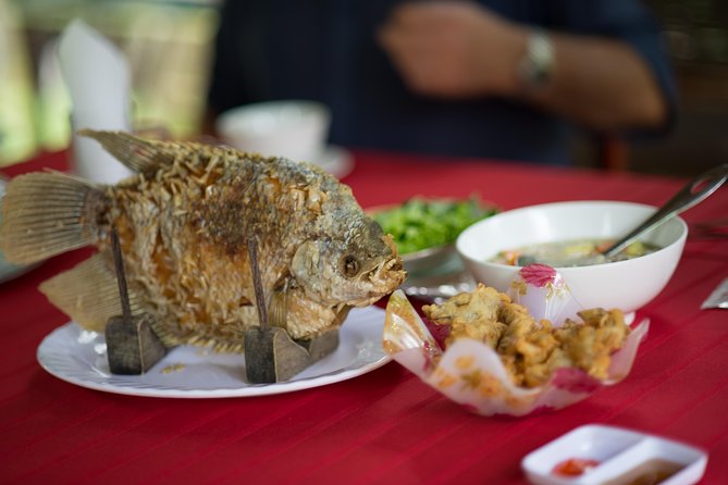 From HCM city: Private Mekong Delta - Ben Tre Full-Day Tour - Cycling through the countryside