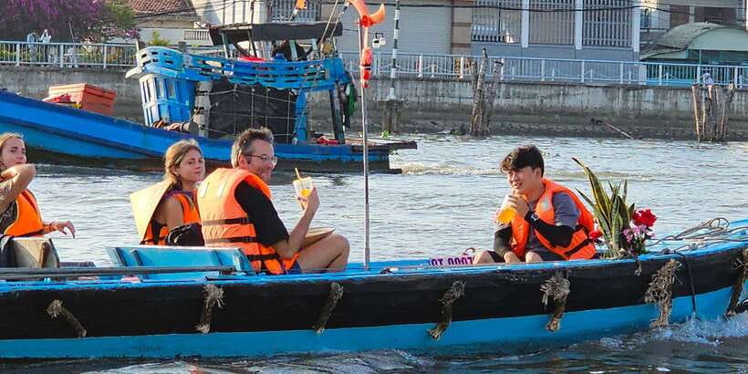 From HCM: Mekong Delta Can Tho Floating Market 2-Day Tour - Guides can make or break the experience