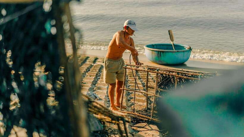 From HCM: Mui Ne Day Trip with Fairy Stream and Sand Dunes - Bai Da Ong Dia and the local coast
