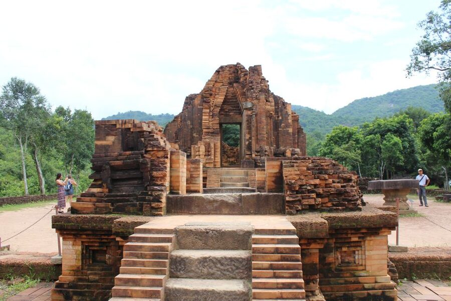 From Hoi An: Day Tour of My Son Temples and Marble Mountain - Guides, group size, and the human side of the tour