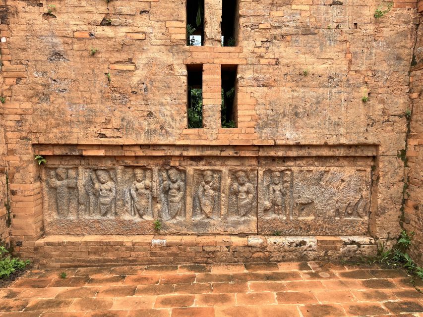 From Hoi An: Marble Mountains and My Son Sanctuary Day Trip - A local lunch that keeps the schedule moving