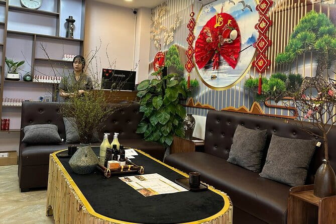 Full Body Combo with Aromatherapy or Deep Tissue treatment - What makes the private room useful