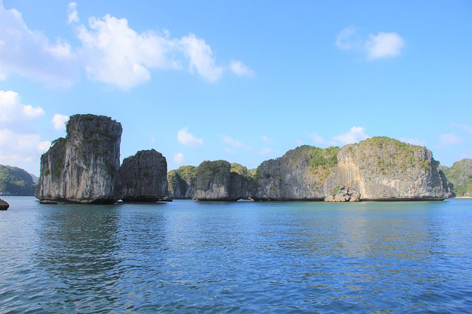 Full day boat trip with Cat Ba Captain Jack to Lan Ha Bay and Ha Long Bay - Ha Long Bay views and the 200,000-dong note