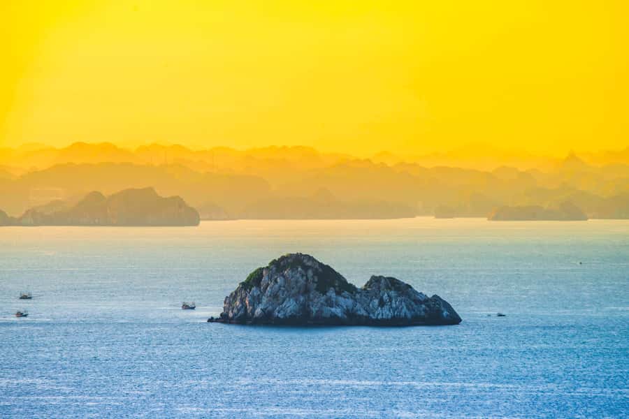 Full day boat trip with Cat Ba's captain Jack - Returning at sunset