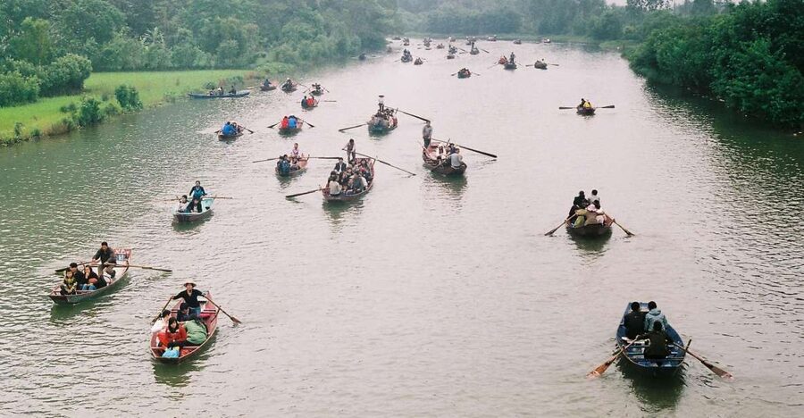 Full-Day Perfume Pagoda Private or Small-Group Tour - Yen Stream by rowboat