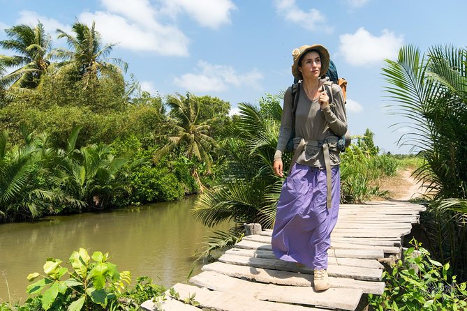 Full Day Tour in Mekong Delta - Ben Tre lunch: six or seven dishes at the table