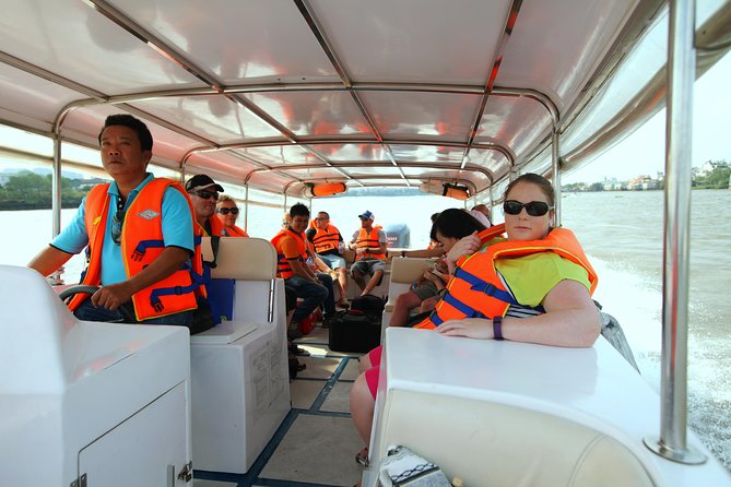 Full-Day Tour in the Cu Chi Tunnels with a Luxury Speed Boat - A 3D introduction to the Cu Chi Tunnels