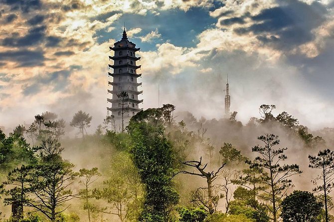 Golden Bridge & Ba Na Hills 1 Day including buffets lunch & 2 ways Cable Car - Crowds, rain, and the right season