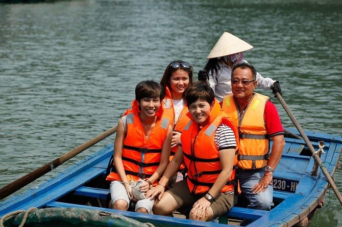 Group Halong Bay Day Cruise Including Hotel Transfers from Hanoi - The group size and guide matter