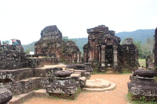 Guided Private My Son Sanctuary from Hoi An or Da Nang - Entering the ancient Cham temple area