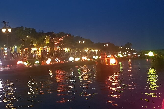 Guided Tour to Marble Mountains & Hoi An Walking Tour , Night Market, Boat Ride - The sampan ride after dark
