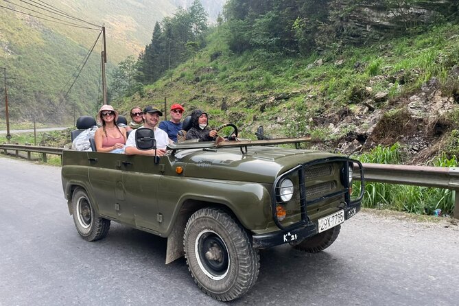 Ha Giang Army open Air Jeep 3 Days 2 Night Tour - Day two: Ma Pi Leng Pass, M Road, and Du Gia Waterfall