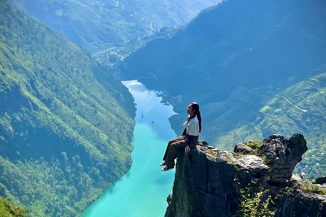 Ha Giang Loop 3D/2N Private Room+Free Dorm Hotel 1N before tour - Day Two: Dong Van, Ma Pi Leng Pass, and Tu San Canyon
