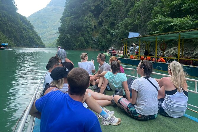 Ha Giang Loop Tour 2 days 1 nights with Ha Giang Vision Tour - Day one: From Heaven Gate to Dong Van